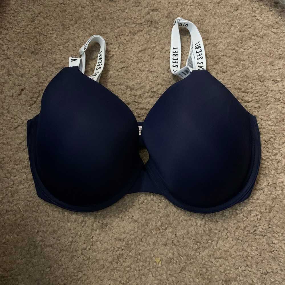 T-Shirt Lightly Lined Demi